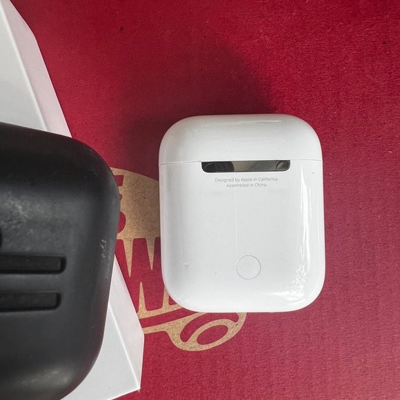 Airpods 2nd generation - Picture 4 of 4